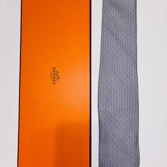 Hermes Light Blue Geometric Tie - Picture 3 of 3
